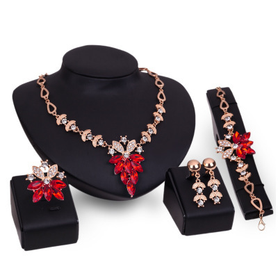 Bijoux populaires, nouvel ensemble de quatres