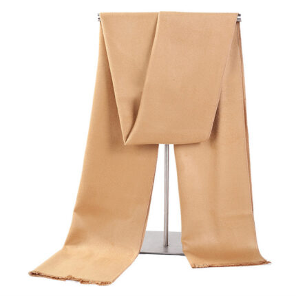 Écharpe chaude unie et tendance pour homme, facile à assortir.